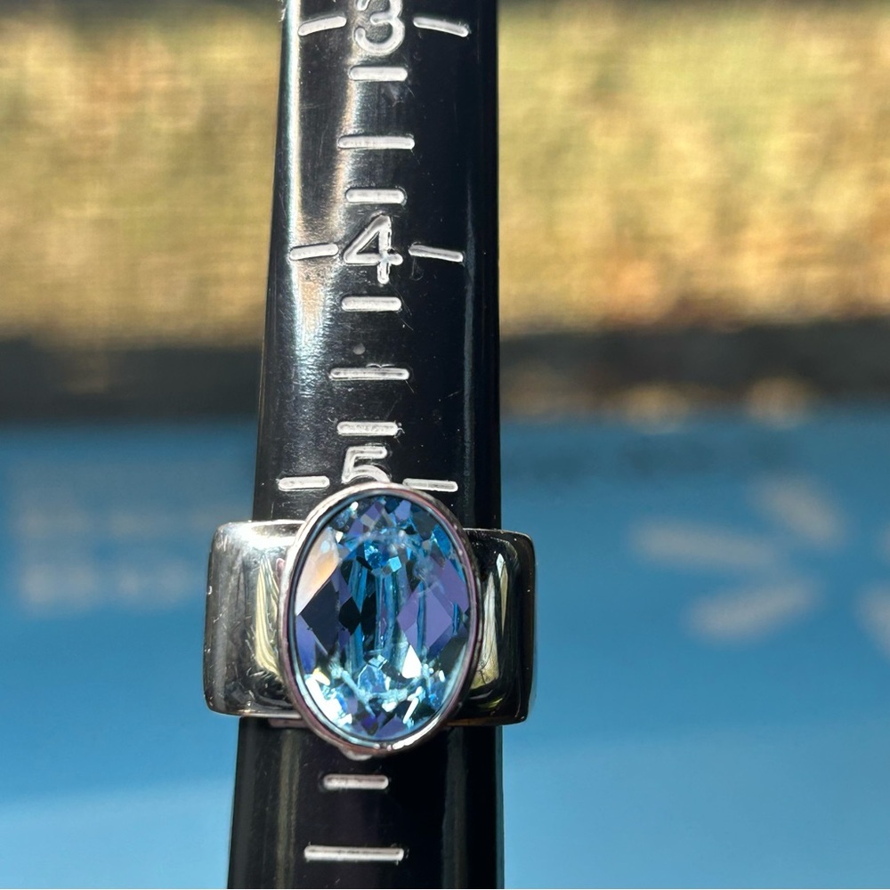 Blue Swarovski Crystal Ring Rhodium Plated Size 6 - Picture 10 of 10